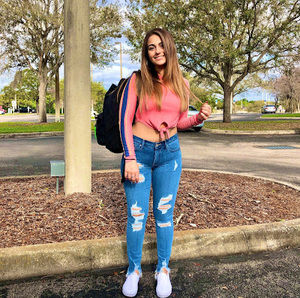 Meet your Posher, Jennifer